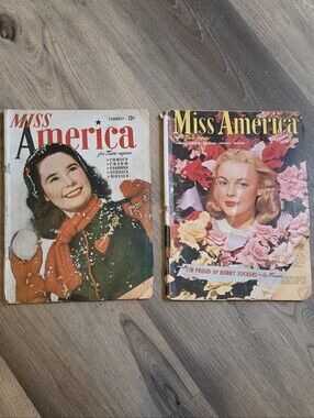 Vintage 1945 Miss America Magazine Lot (2) Patsy Walker Marvel Timely Sinatra